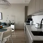 Homes Ocean Breeze Terrace 400 M Away From The Ocean Apartment
